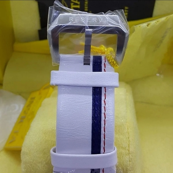 FIRM PRICE-$2900 Invicta Bolt Zeus Swiss Chrono - Picture 6 of 14